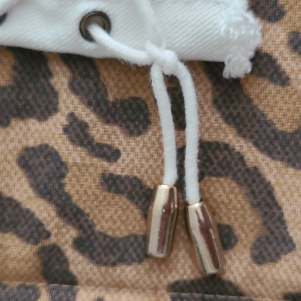 Cache white shorts - Picture 10 of 15